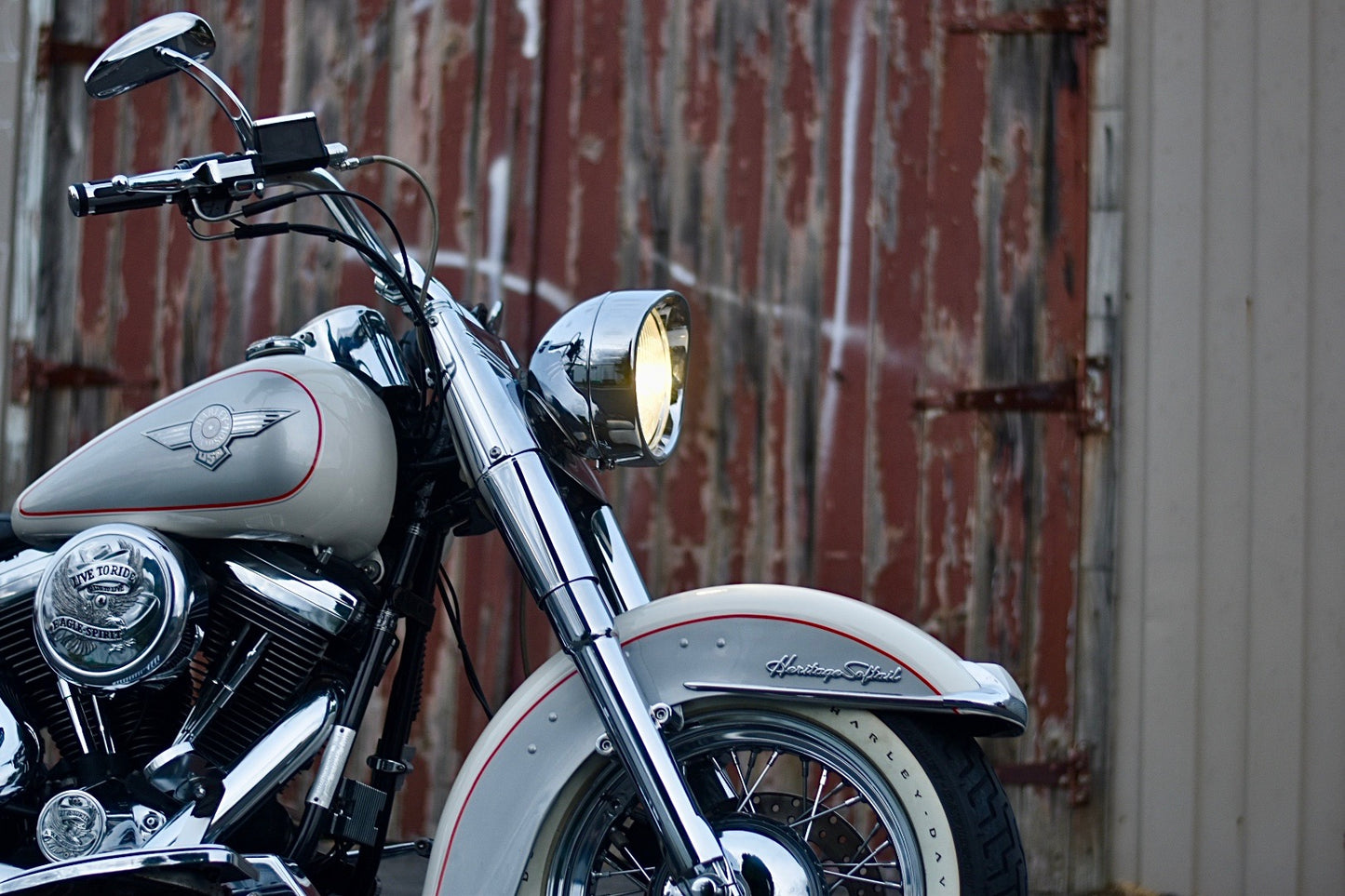 Retro Glow 7" Round Headlight