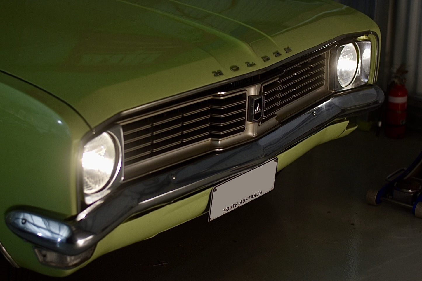 Retro Glow 7" Round Headlight